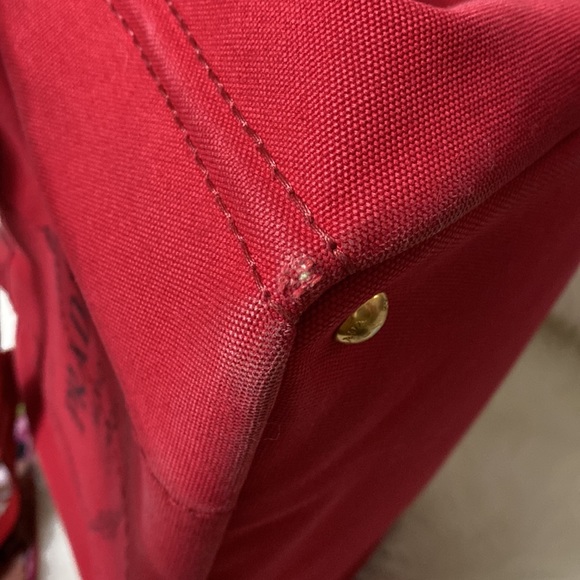 💯% Authentic PRADA CANAPA - Picture 9 of 17